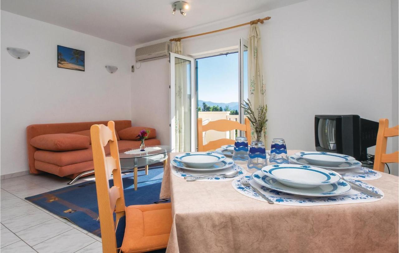 2 Bedroom Amazing Apartment In 苏佩塔尔 外观 照片